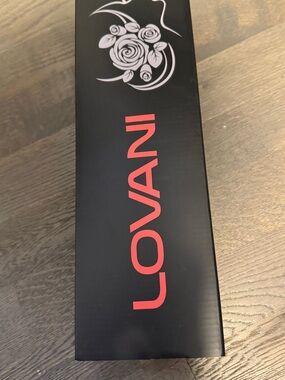 LOVANI hair straightener
